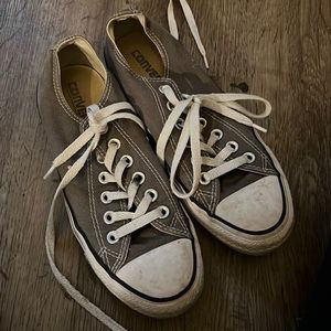Women’s gray Converse size 7